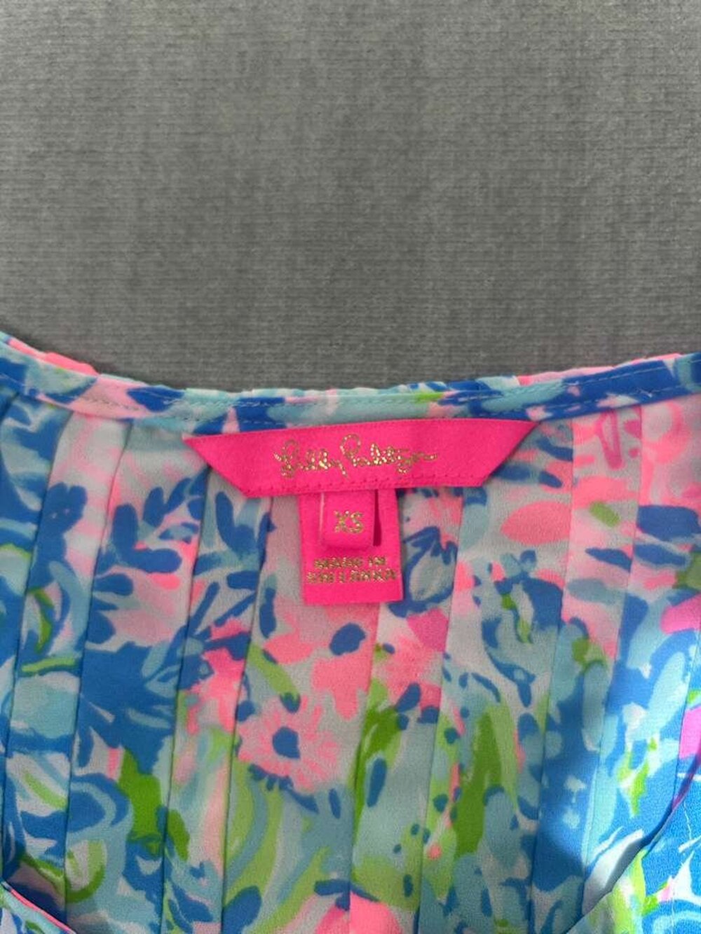 Lilly Pulitzer XS Tropical Floral Tassel Tunic Blouse Blue Pink - Picture 9 of 10